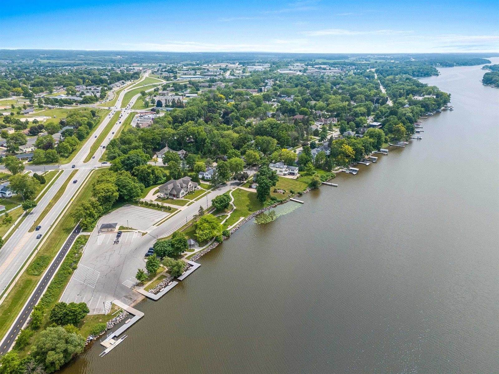 458 South St Bernard Drive, De Pere, WI 54115