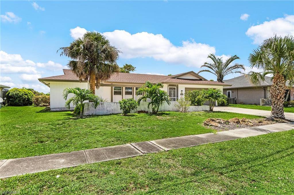 3823 Palm Tree Blvd, Cape Coral, FL 33904