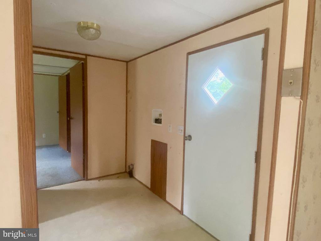 314 Henshaw Road, Bunker Hill, WV 25413