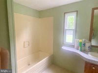 314 Henshaw Road, Bunker Hill, WV 25413