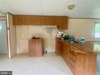 314 Henshaw Road, Bunker Hill, WV 25413