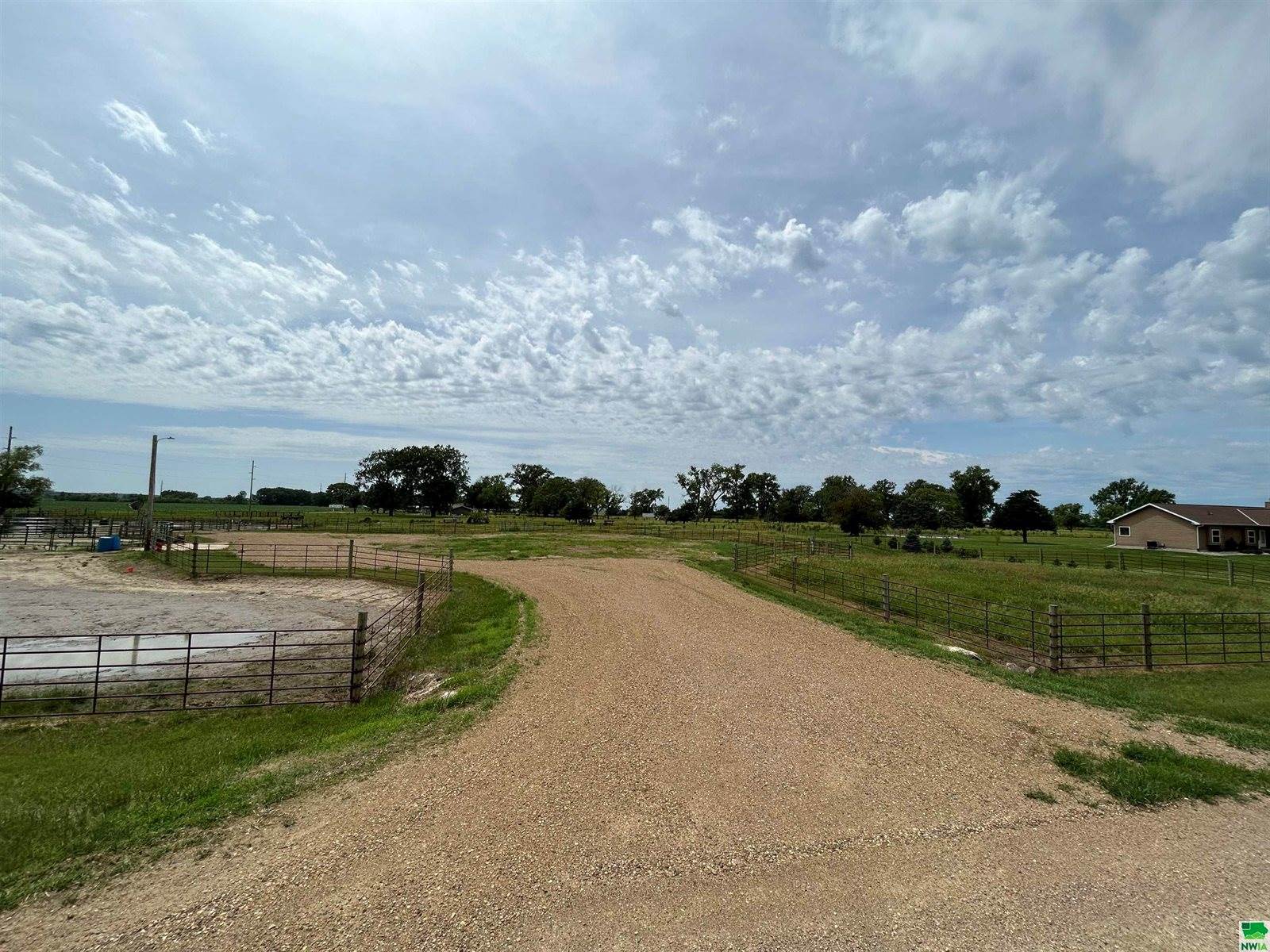 48220 332 St., Jefferson, SD 59038