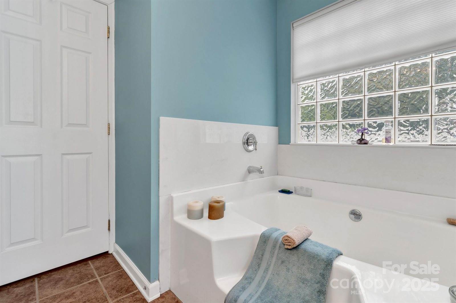 16 Sunview Circle, Arden, NC 28704