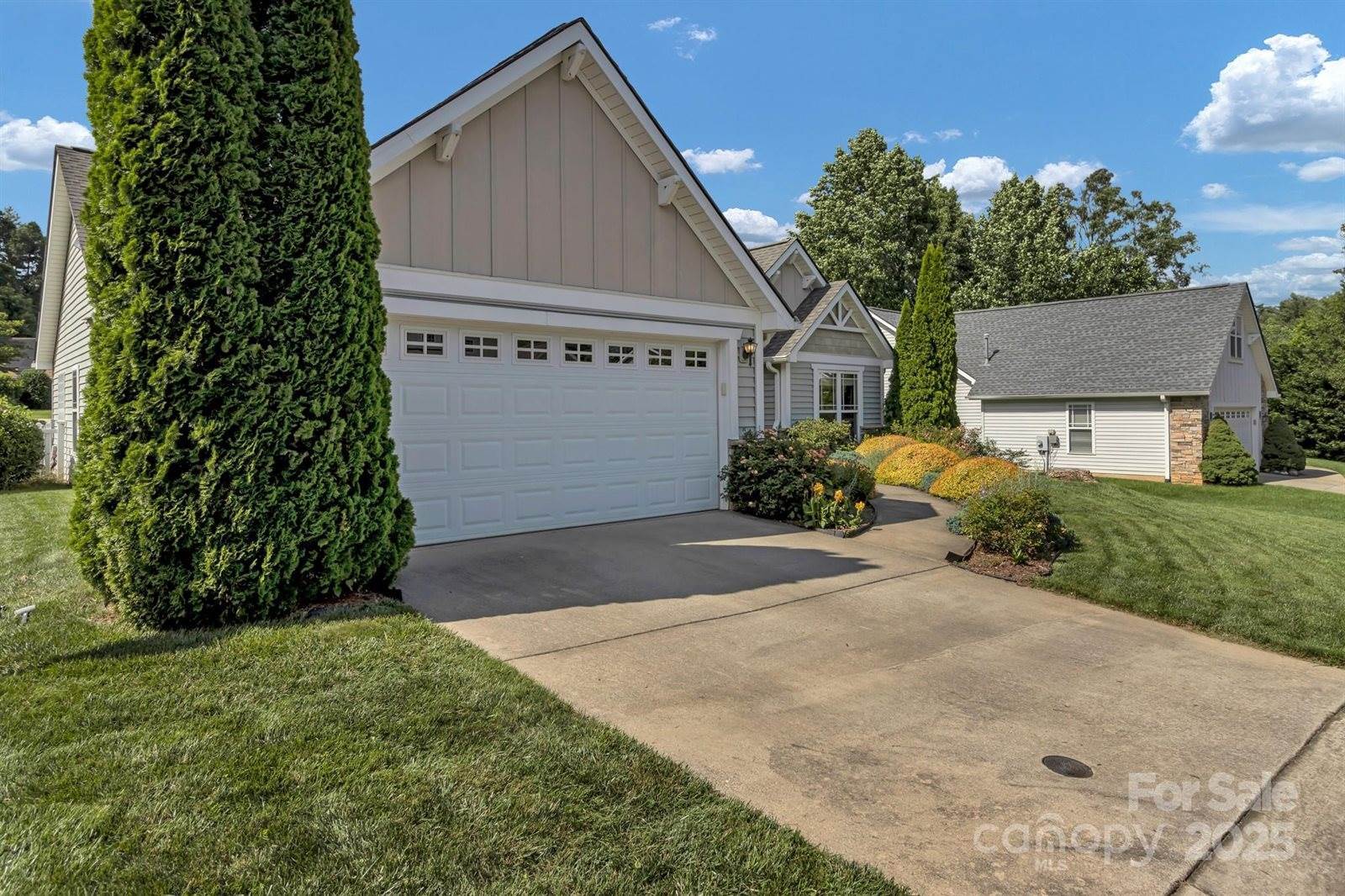 16 Sunview Circle, Arden, NC 28704