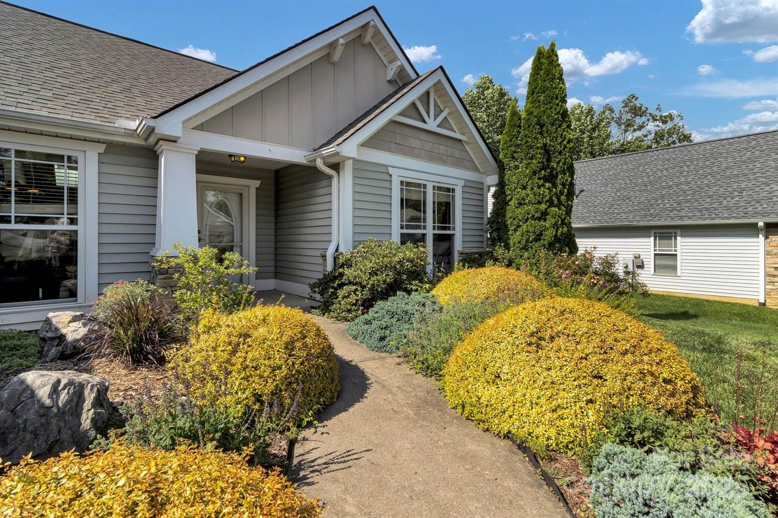 16 Sunview Circle, Arden, NC 28704