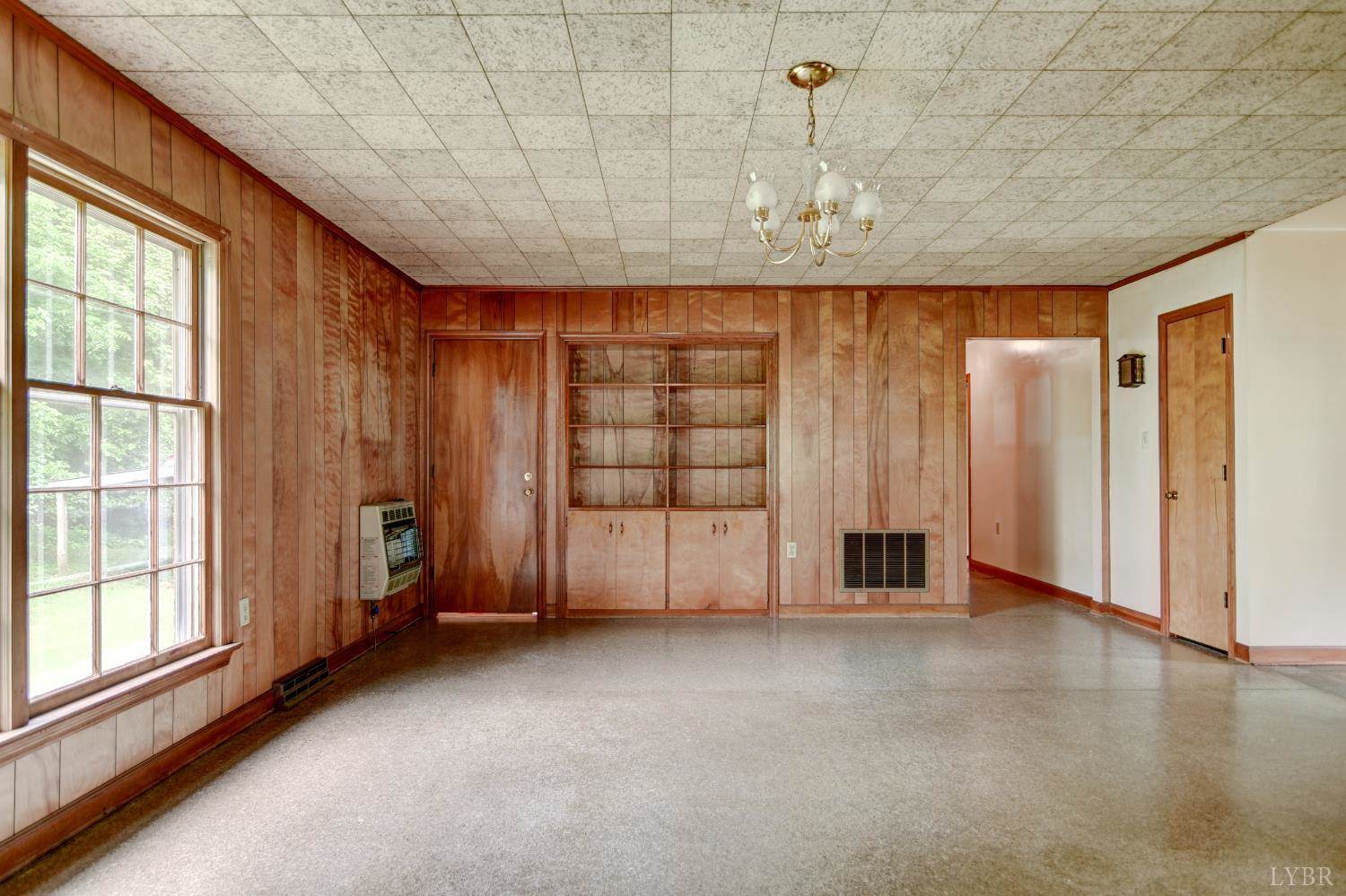 7001 Phenix Main Street, Phenix, VA 23959