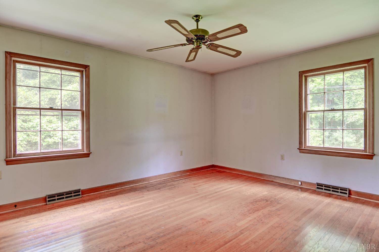 7001 Phenix Main Street, Phenix, VA 23959