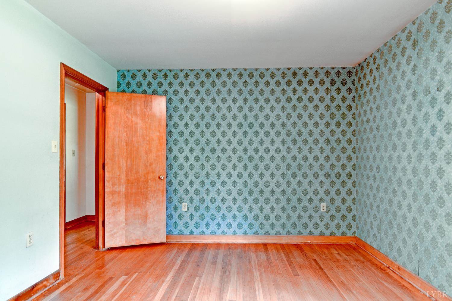 7001 Phenix Main Street, Phenix, VA 23959