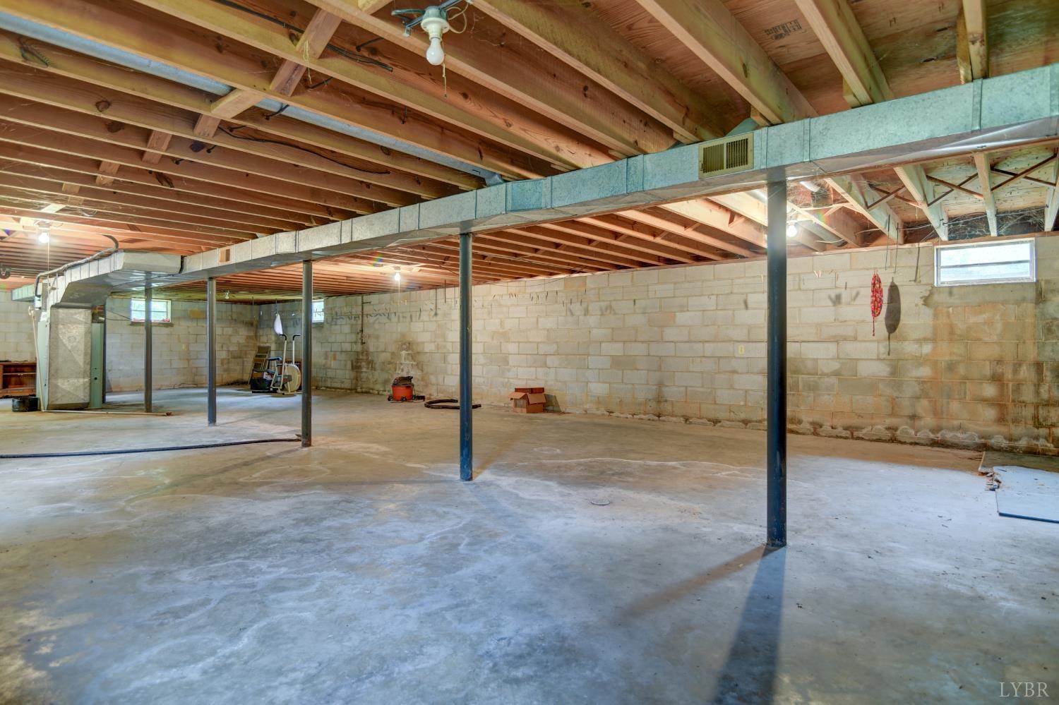 7001 Phenix Main Street, Phenix, VA 23959