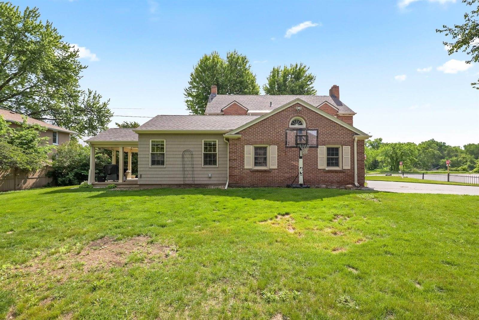 511 Wisconsin River Drive, Port Edwards, WI 54469