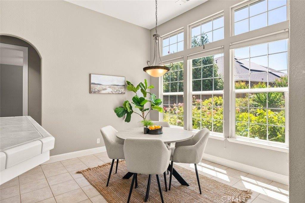 379 Weymouth Way, Chico, CA 95973