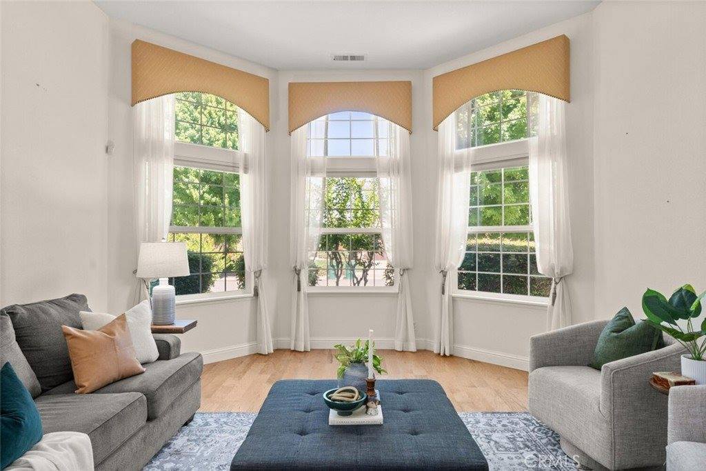 379 Weymouth Way, Chico, CA 95973