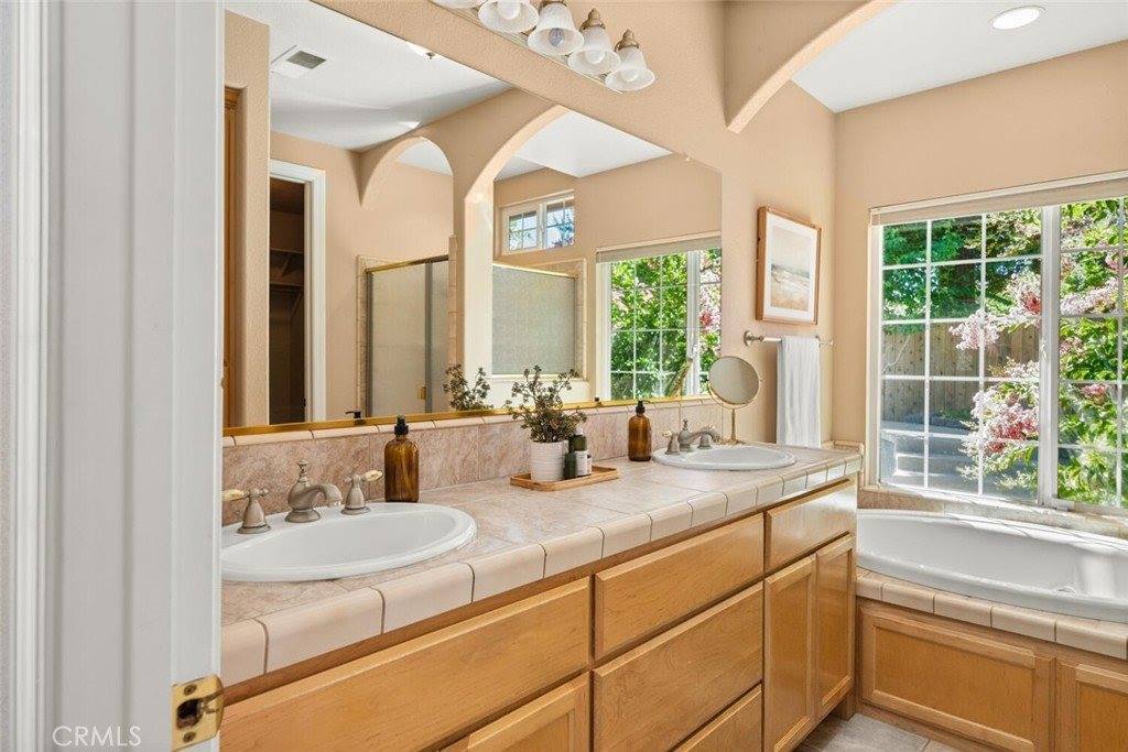 379 Weymouth Way, Chico, CA 95973