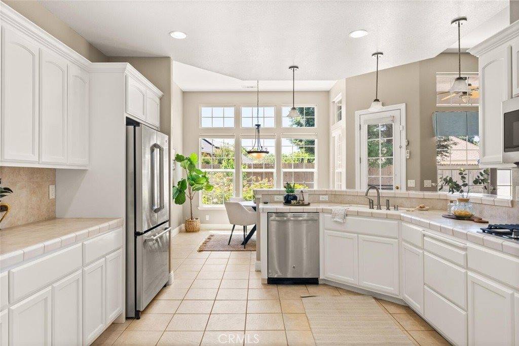 379 Weymouth Way, Chico, CA 95973