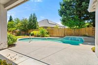 379 Weymouth Way, Chico, CA 95973