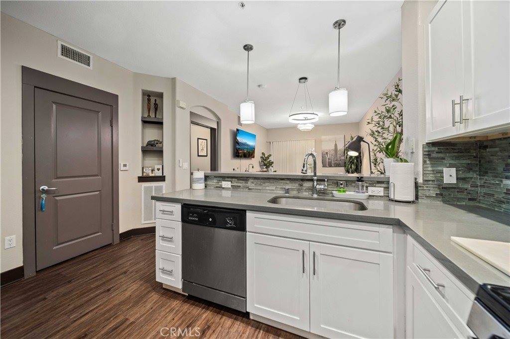 24545 Town Center Drive, #5201, Valencia, CA 91355