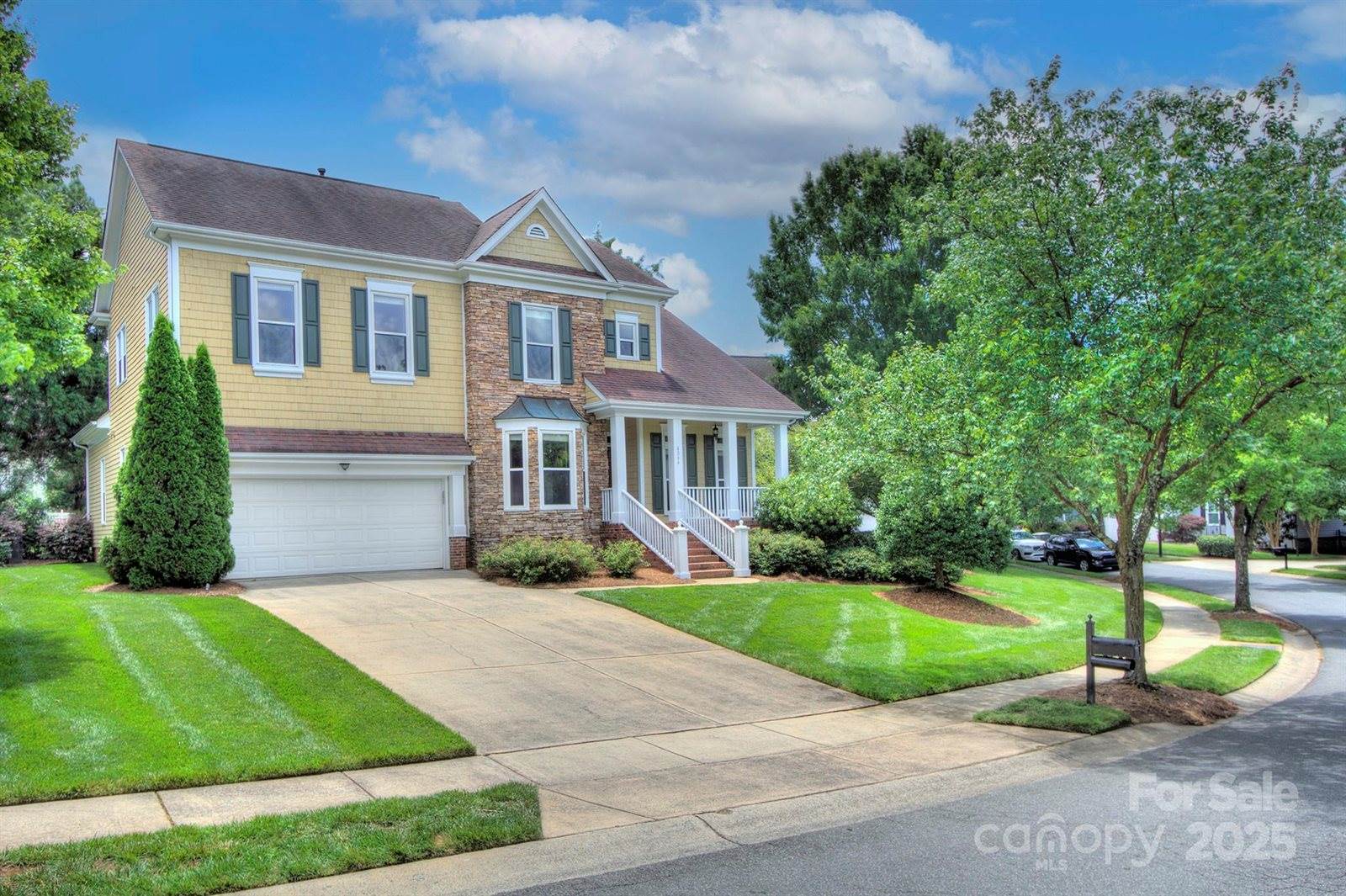 8044 Hawk Crest Court, Charlotte, NC 28270