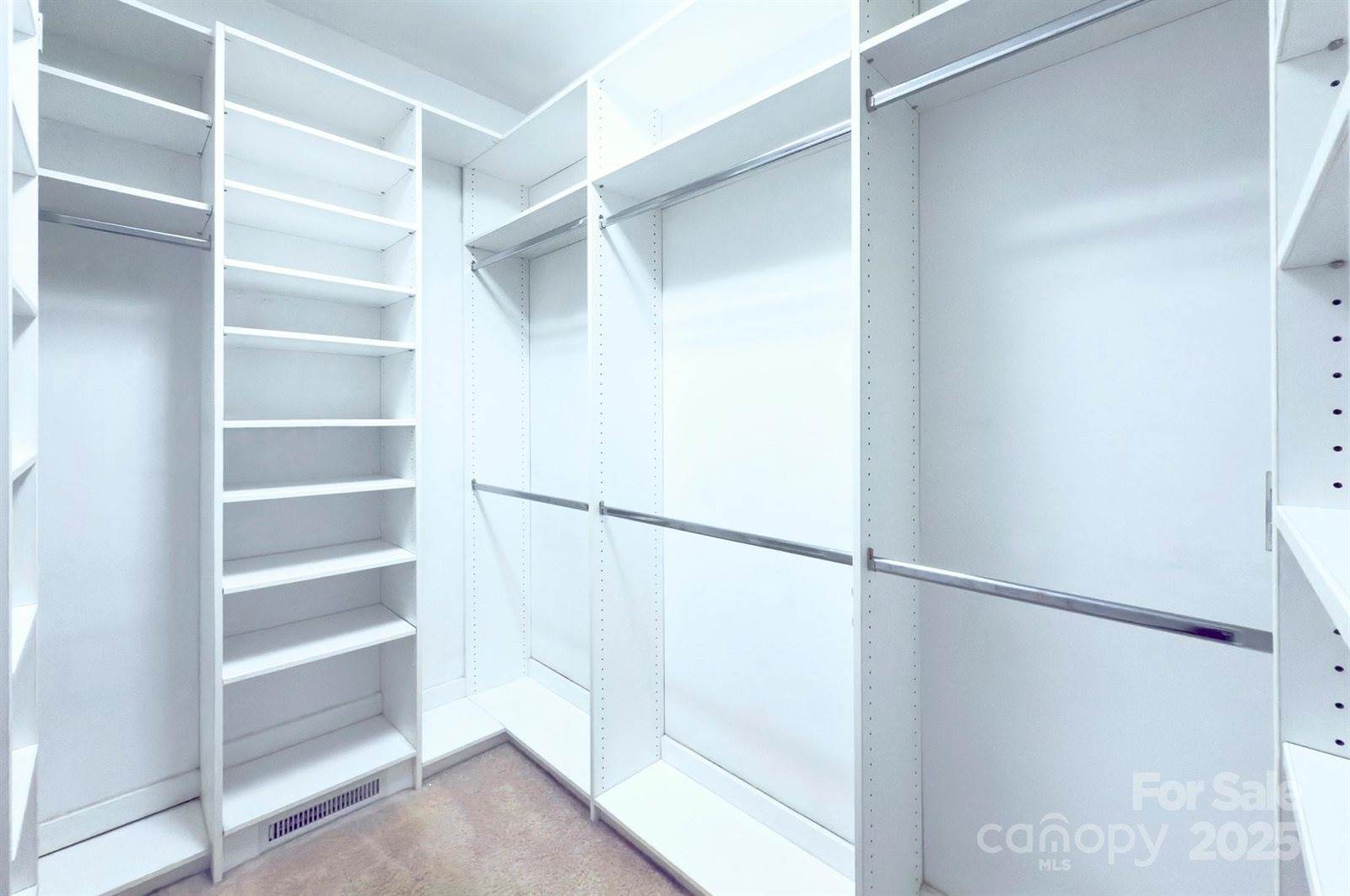 8044 Hawk Crest Court, Charlotte, NC 28270