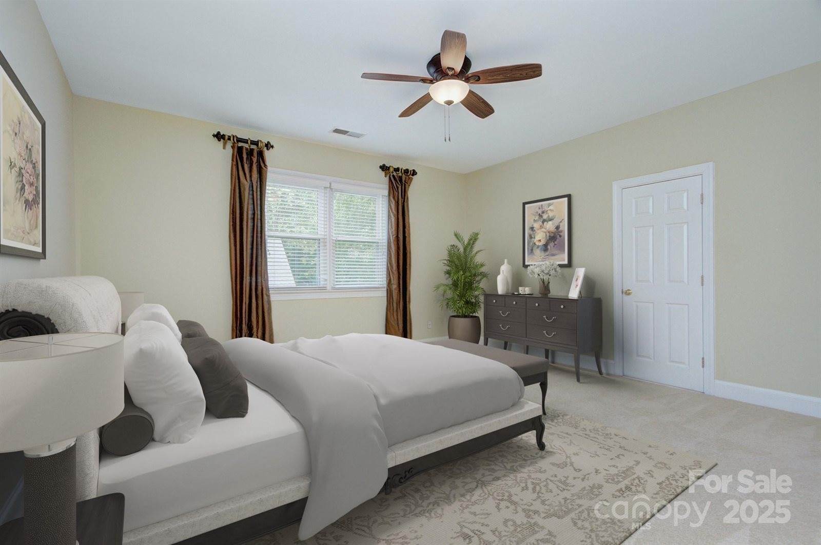 8044 Hawk Crest Court, Charlotte, NC 28270