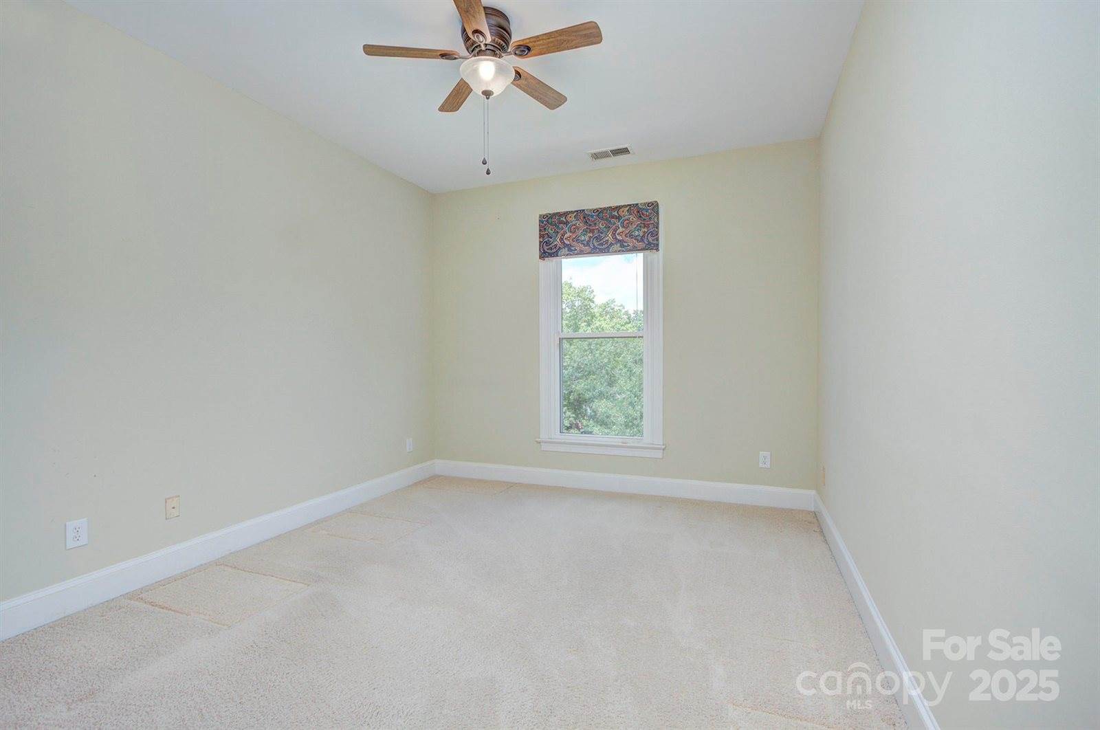 8044 Hawk Crest Court, Charlotte, NC 28270