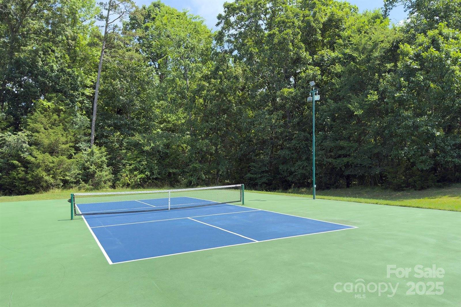 8044 Hawk Crest Court, Charlotte, NC 28270