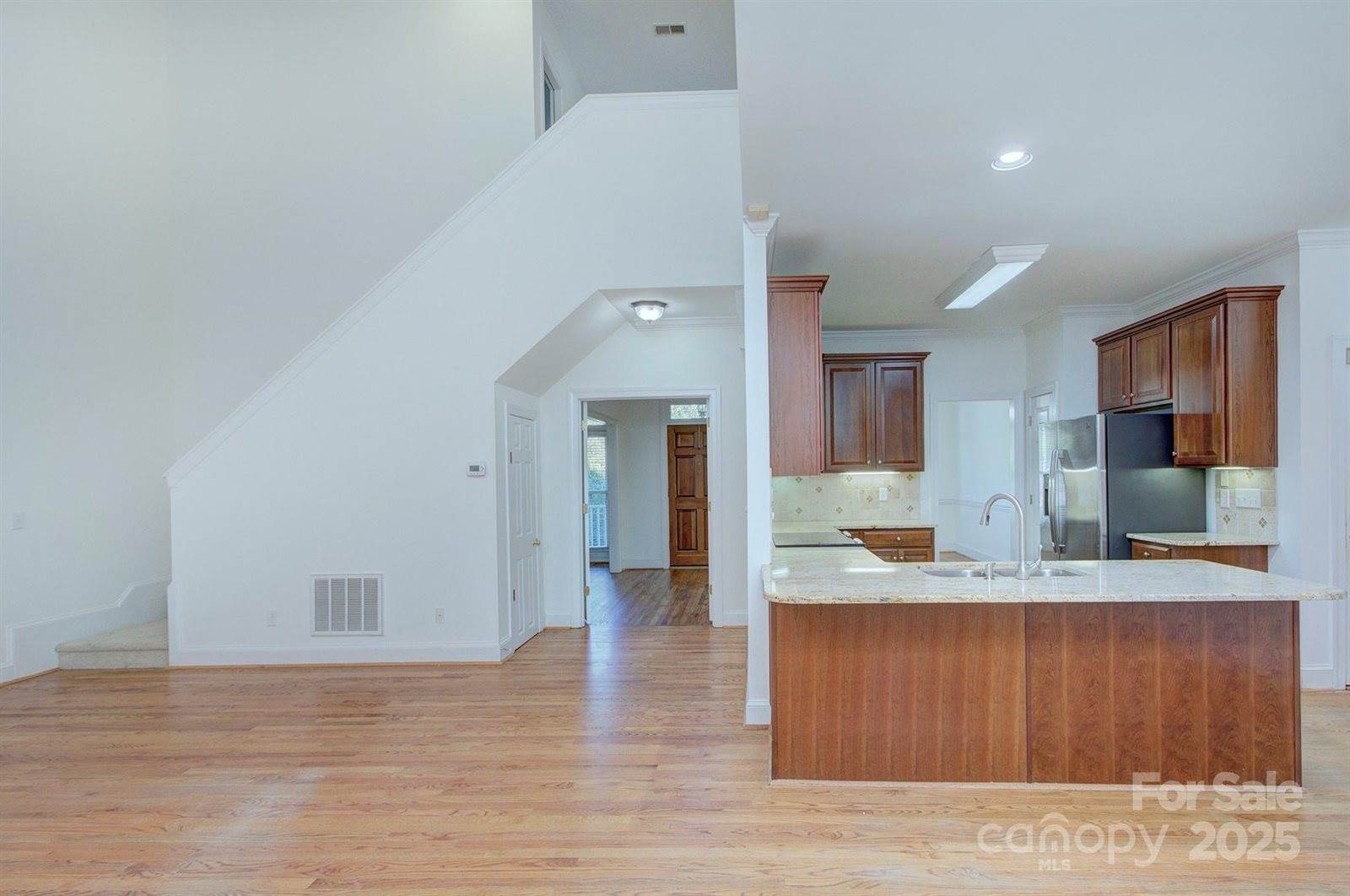 8044 Hawk Crest Court, Charlotte, NC 28270