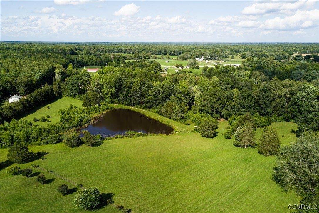 2104 Apple Grove Road, Louisa County, VA 23117