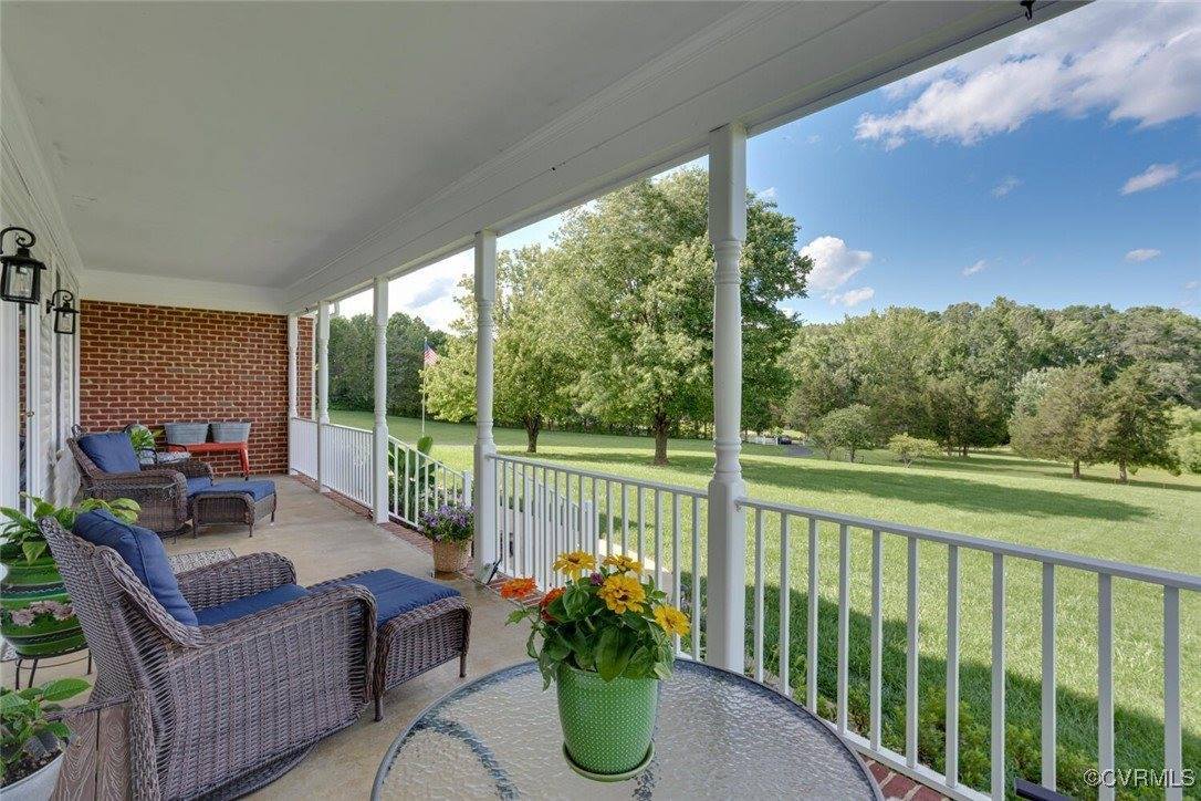 2104 Apple Grove Road, Louisa County, VA 23117
