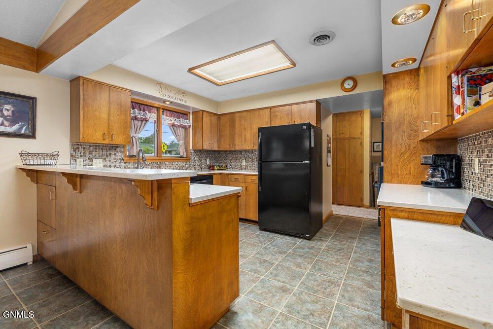 1321 University Avenue, Williston, ND 58801