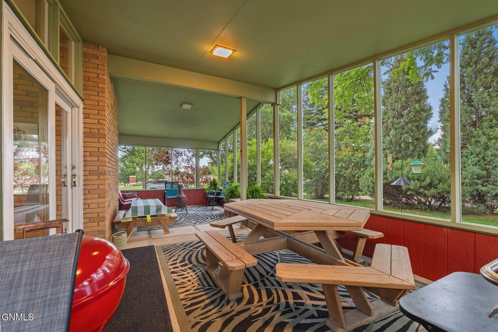 1321 University Avenue, Williston, ND 58801