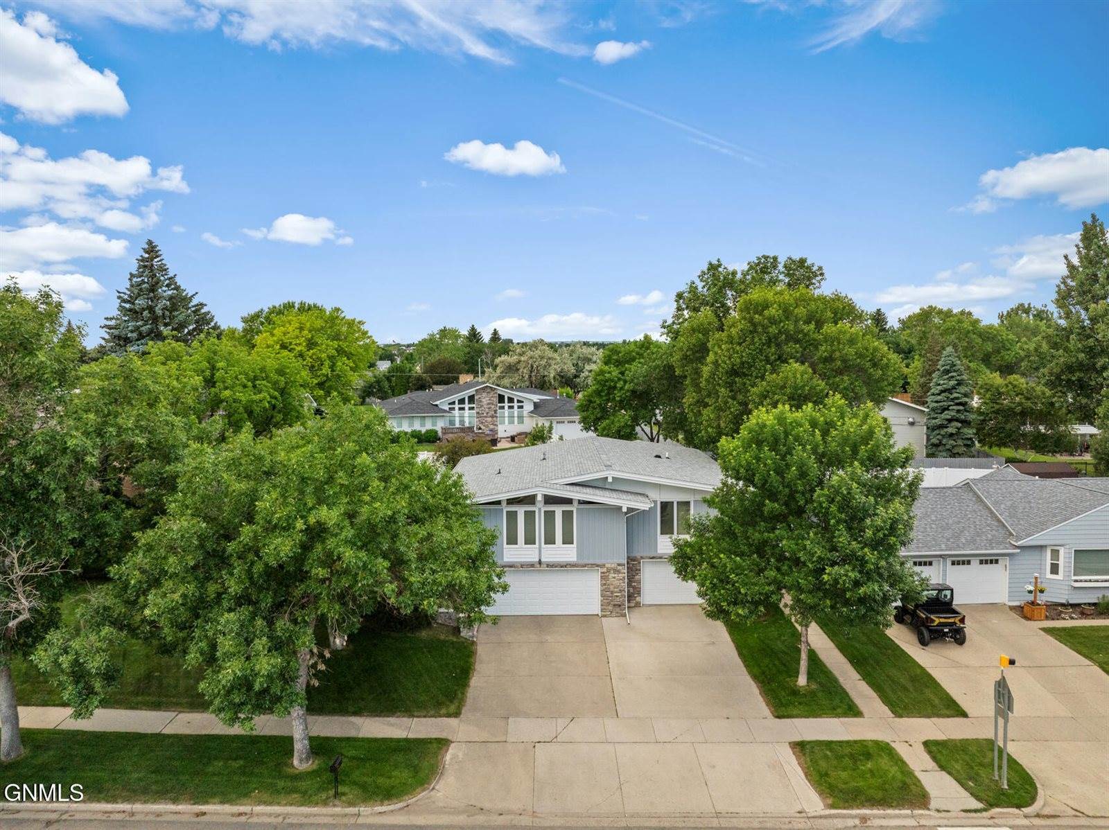 1321 University Avenue, Williston, ND 58801