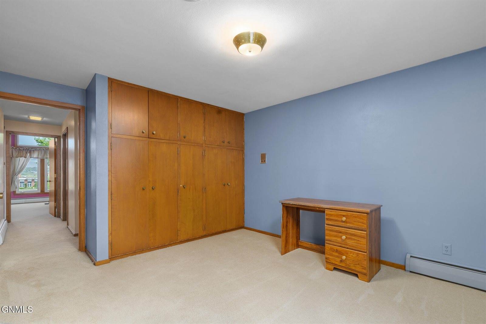 1321 University Avenue, Williston, ND 58801