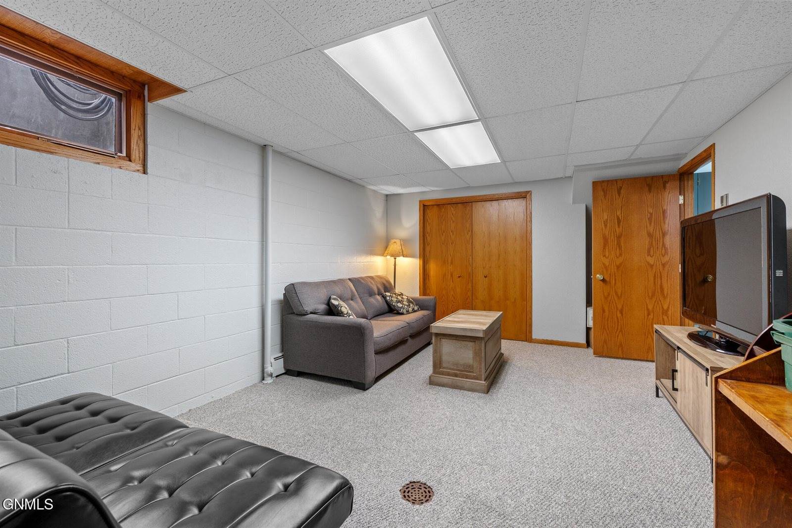 1321 University Avenue, Williston, ND 58801