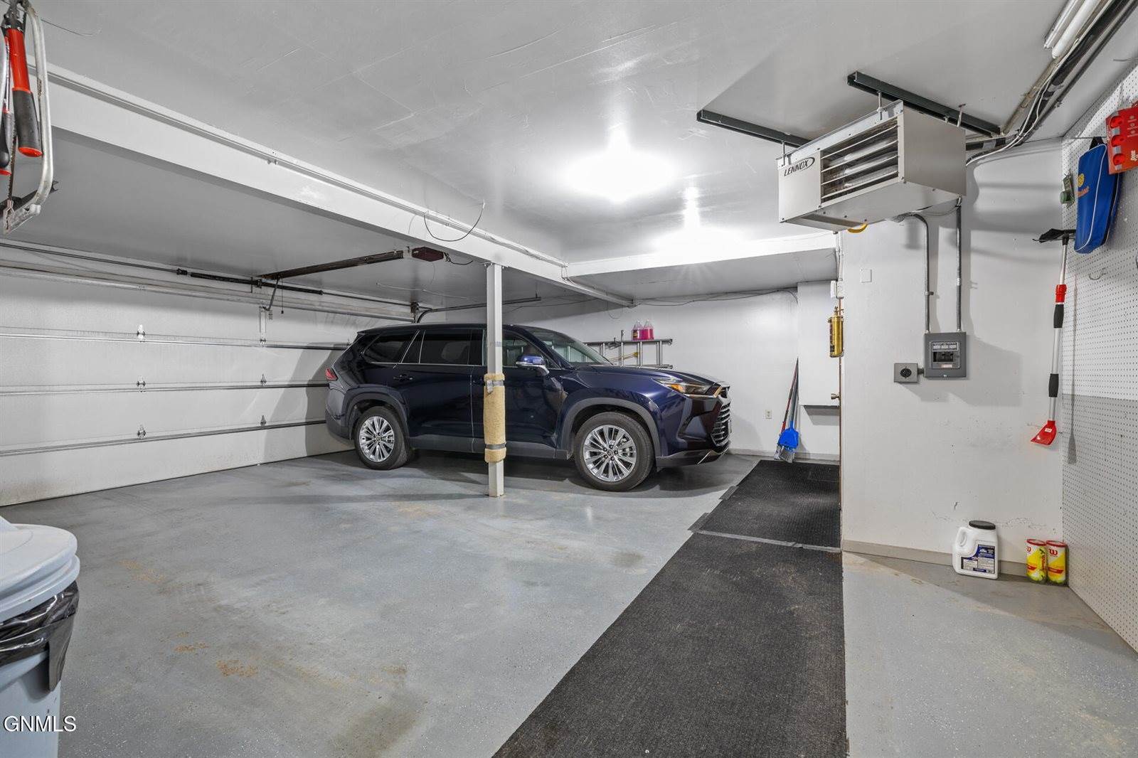 1321 University Avenue, Williston, ND 58801