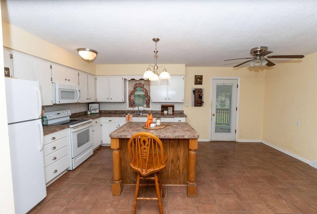 106 South Clark Street, Adrian, MO 64720