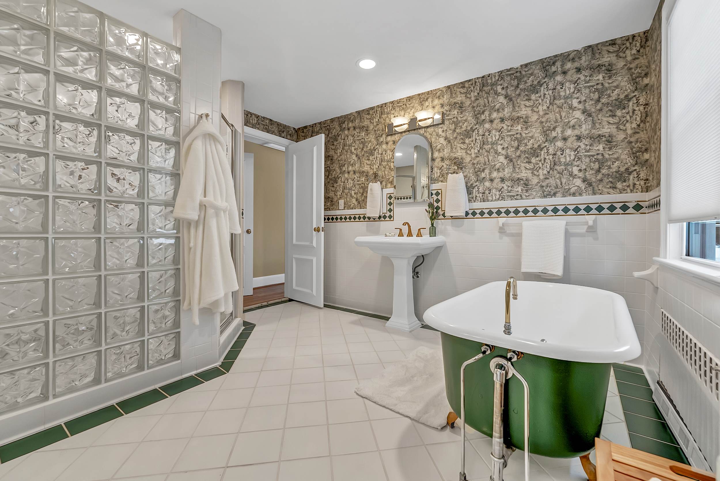 241 Sir Oliver Road, Norfolk, VA 23505