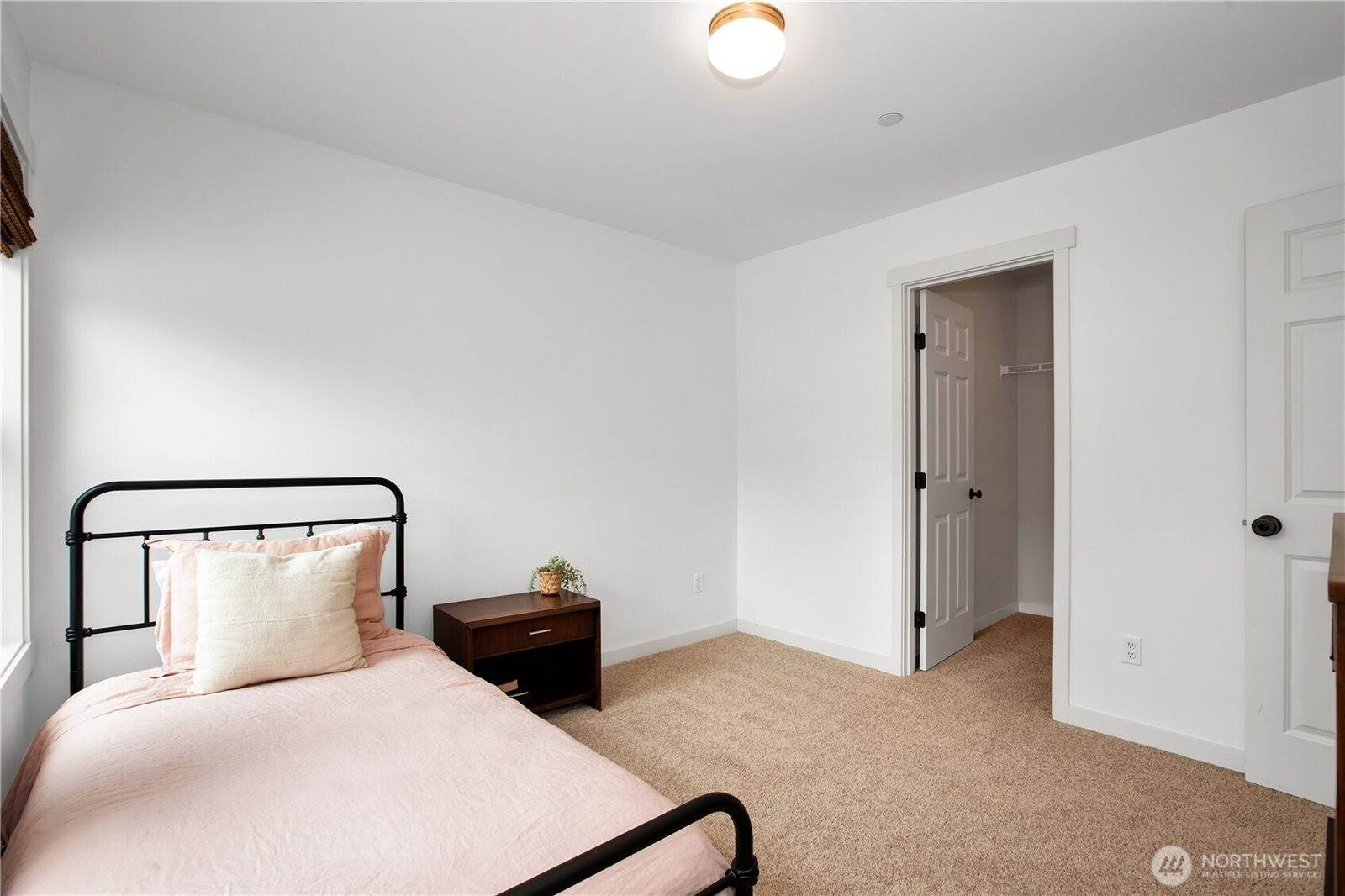 1344 Foreman Road, Dupont, WA 98327