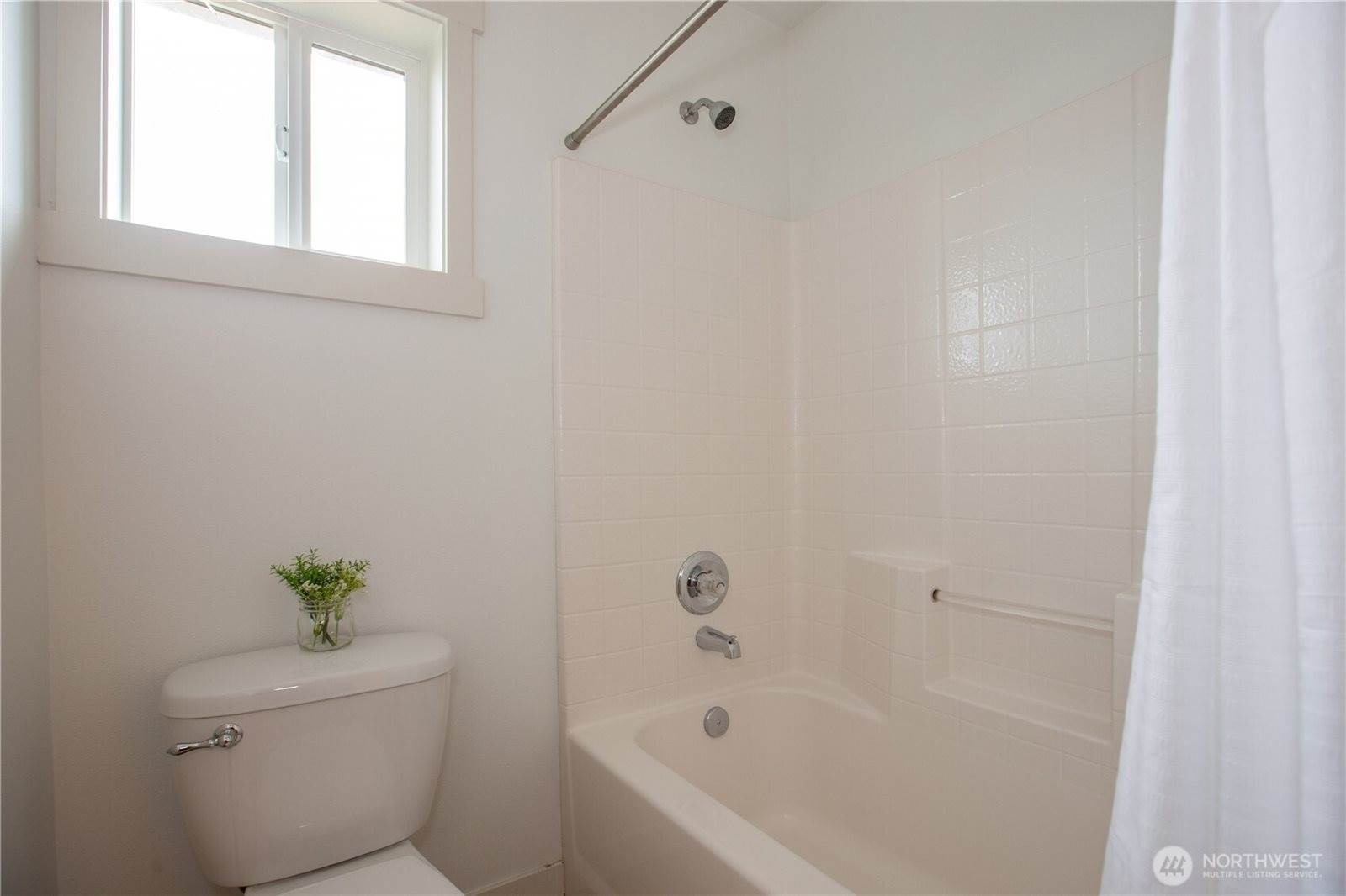 1344 Foreman Road, Dupont, WA 98327