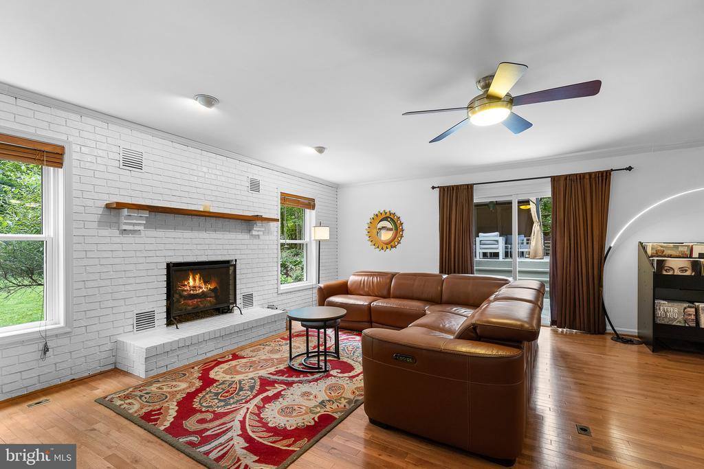 5107 Brentwood Farm Drive, Fairfax, VA 22030