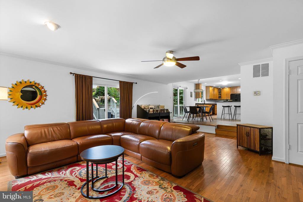 5107 Brentwood Farm Drive, Fairfax, VA 22030