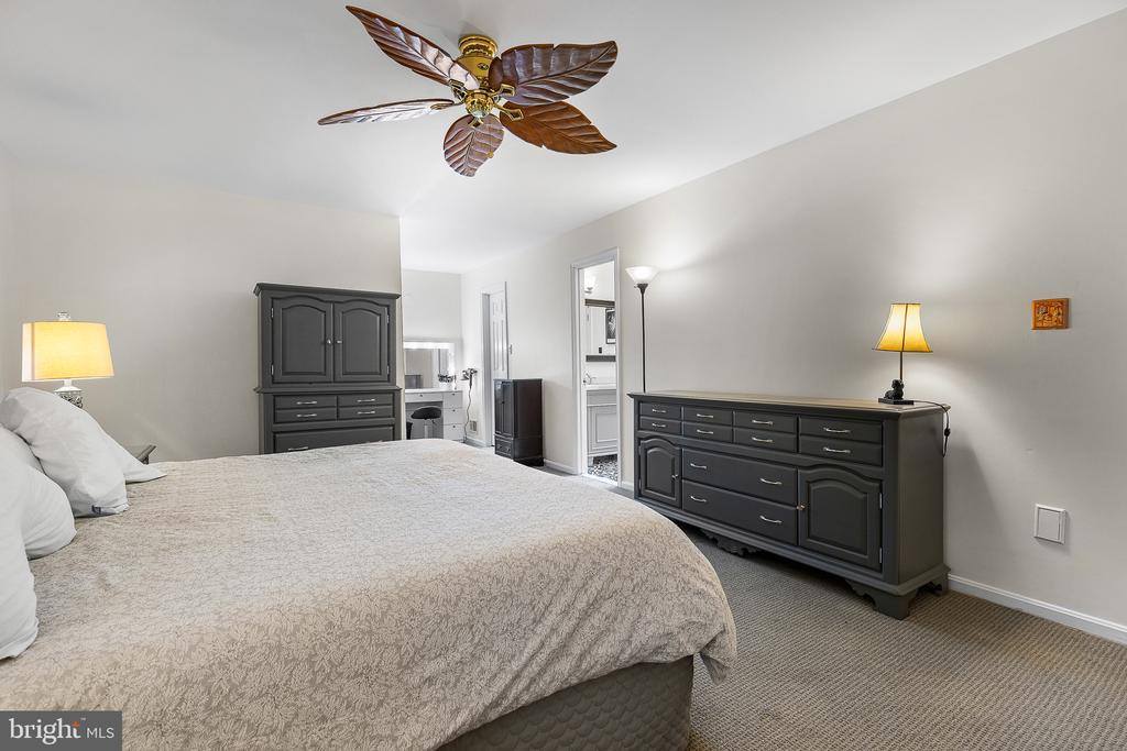 5107 Brentwood Farm Drive, Fairfax, VA 22030