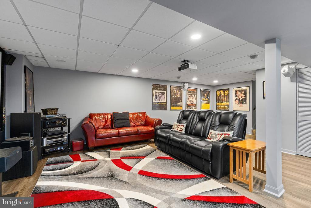 5107 Brentwood Farm Drive, Fairfax, VA 22030