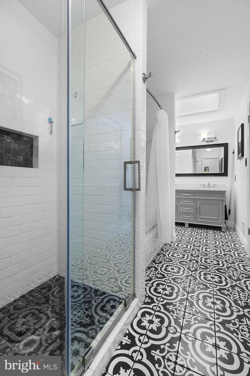 5107 Brentwood Farm Drive, Fairfax, VA 22030