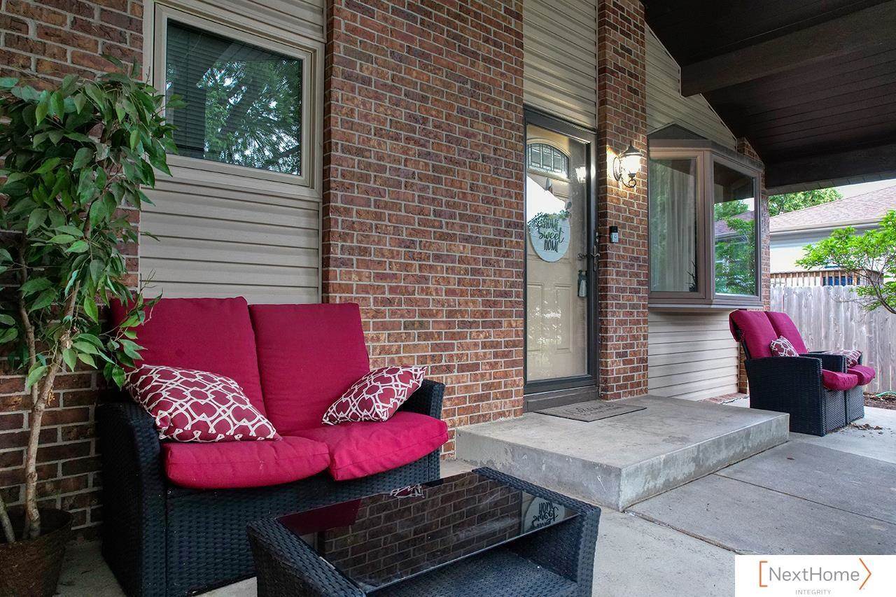 5609 Stonecliffe Court, Lincoln, NE 68516