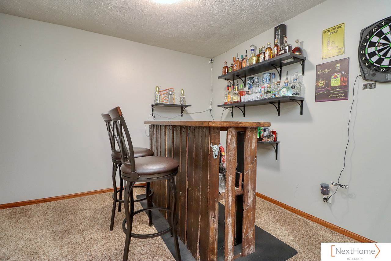 5609 Stonecliffe Court, Lincoln, NE 68516