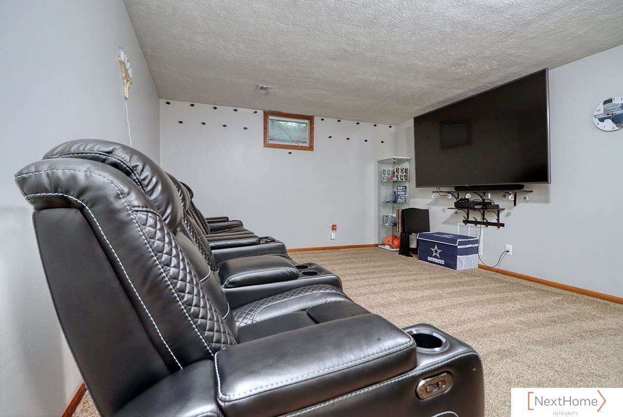 5609 Stonecliffe Court, Lincoln, NE 68516