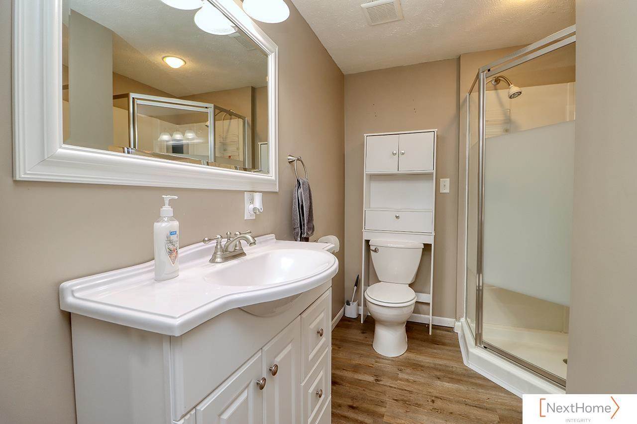 5609 Stonecliffe Court, Lincoln, NE 68516