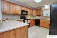 5609 Stonecliffe Court, Lincoln, NE 68516