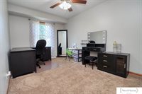 5609 Stonecliffe Court, Lincoln, NE 68516