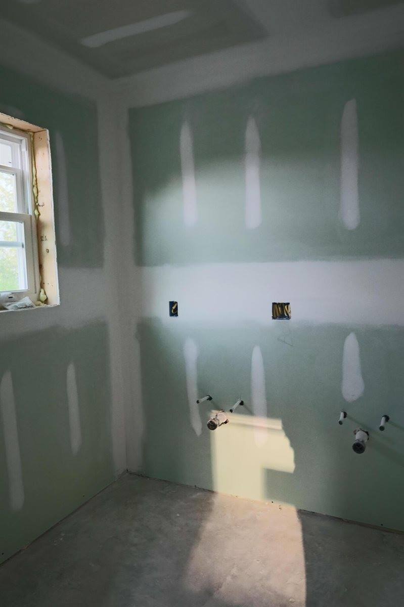 67 Sandy Drive, Monmouth, ME 04259